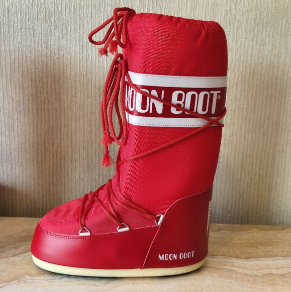 Moon Boot Icon Snow Boot - Red Moon Boots Red Icon Boots - Picture 5 of 16